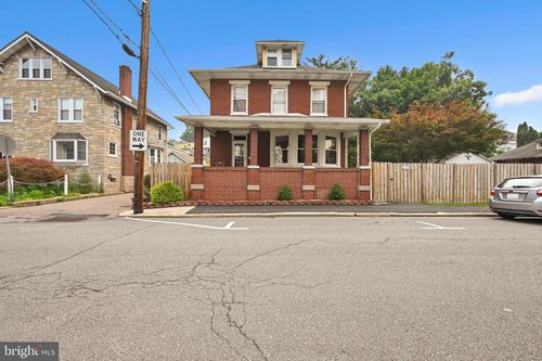 24 Paxson Ave, SCHUYLKILL HAVEN, PA, 17972-1225 | Card Image