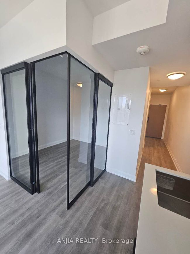 207 - 2369 Danforth Ave, Condo with 1 bedrooms, 1 bathrooms and null parking in Toronto ON | Image 12