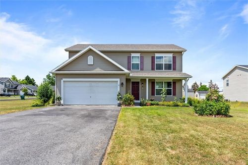 3 Sweet Alysum Way, West Henrietta, NY, 14586-9345 | Card Image