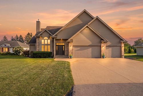 2705 Oakwood Circle, Algoma, WI, 54904 | Card Image