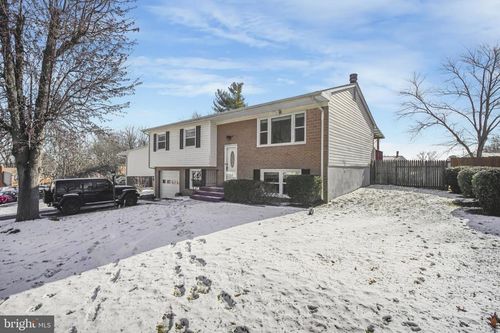 13218 Kurtz Rd, WOODBRIDGE, VA, 22193-4919 | Card Image