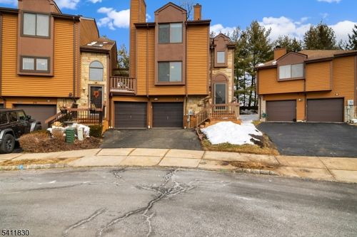 31 Independence Way, Rockaway, NJ, 07866-4824 | Card Image