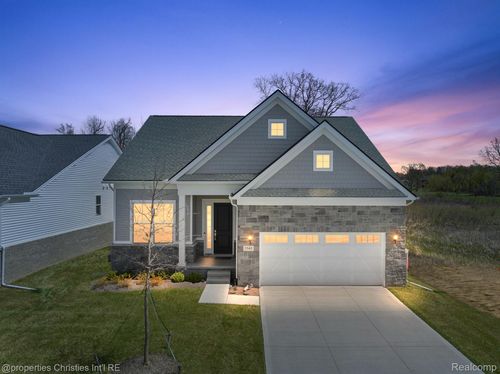 5545 Helmsdale Blvd, West Bloomfield, MI, 48322-1110 | Card Image