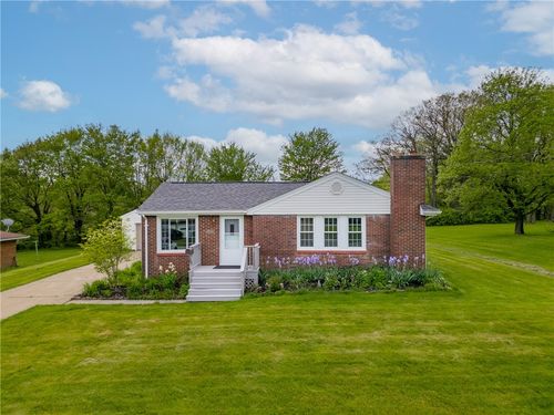 330 Lunn Blvd, Farrell, PA, 16121-1539 | Card Image