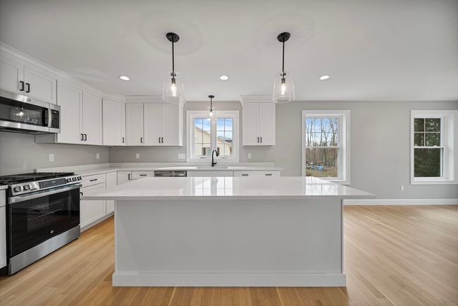 5 True Ave, House other with 4 bedrooms, 4 bathrooms and null parking in Derry NH | Image 8