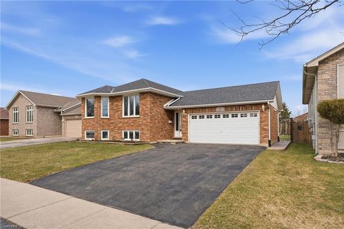 6 Mccormick Way, Brantford, ON, N3V1E6 | Card Image