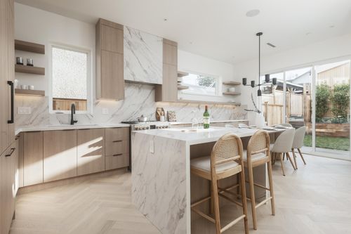 2-2130 E 2nd Ave, Vancouver, BC, V5N1E8 | Card Image