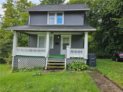 692 W Thornton Street, House other with 3 bedrooms, 1 bathrooms and null parking in Akron OH | Image 1