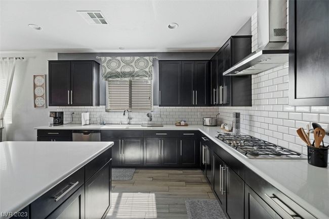 5595 Moore Cove Ave, House other with 3 bedrooms, 3 bathrooms and null parking in Las Vegas NV | Image 6