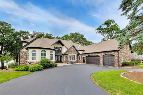605 Lake Shore Blvd, Wauconda, IL, 60084-1525 | Card Image