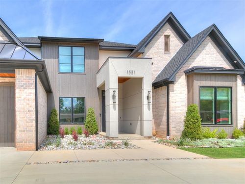 1831 Drakestone Ave, Nichols Hills, OK, 73120-4715 | Card Image