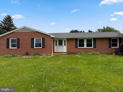 98 Grimes Dr, MARTINSBURG, WV, 25403-2377 | Card Image