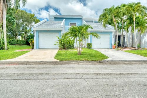 101 Fairway Ln, Royal Palm Beach, FL, 33411-1215 | Card Image