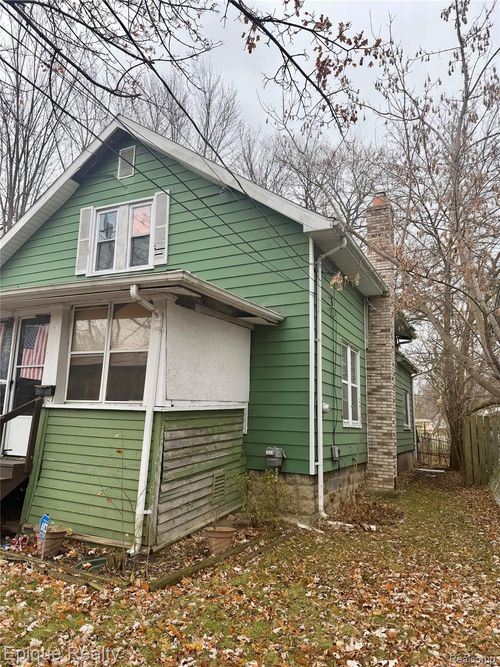 1652 Wisconsin Ave, Flint, MI, 48506-3573 | Card Image