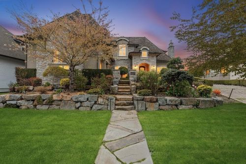 15957 39a Ave, Surrey, BC, V3Z0Y3 | Card Image