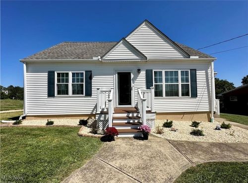 227 S Marietta St, Saint Clairsville, OH, 43950-1658 | Card Image