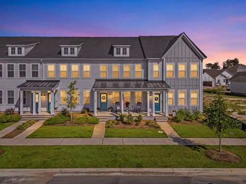766 Blueway Ave, Summerville, SC, 29486-5477 | Card Image