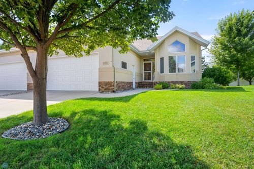 1172 Eagle Park Dr S, Fargo, ND, 58104-6278 | Card Image