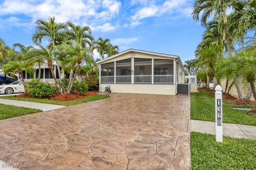 1328 Amethyst Lake Ln, NAPLES, FL, 34114-9200 | Card Image