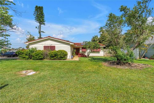 557 Crystal Dr, Madeira Beach, FL, 33708-2363 | Card Image