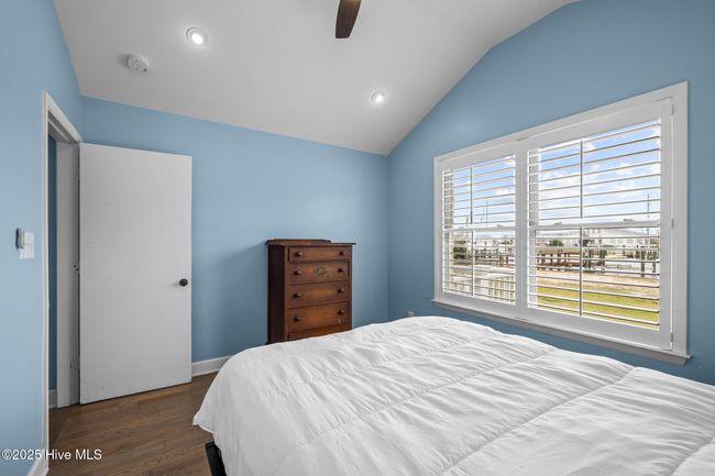 247 Bay View Blvd, House other with 4 bedrooms, 3 bathrooms and 1 parking in Atlantic Beach NC | Image 25