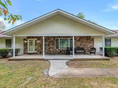 1925 Old Springfield Road, House other with 3 bedrooms, 2 bathrooms and null parking in Bourbon MO | Image 1