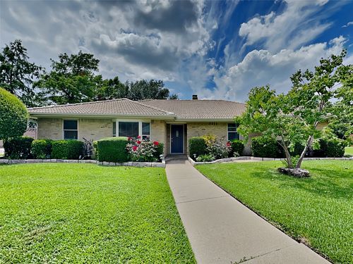 9 Brookfield Ct, Trophy Club, TX, 76262-5468 | Card Image