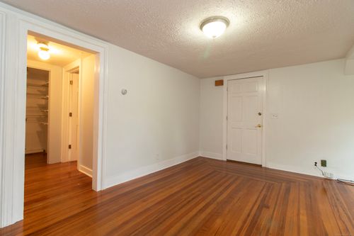 2-6 Hughes Pl, New Haven, CT, 06511-4904 | Card Image