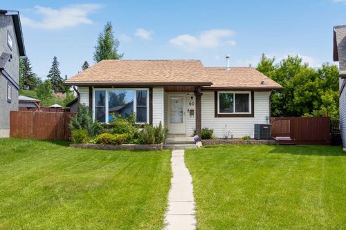 60 Ogmoor Cres Se, Calgary, AB, T2C2E9 | Card Image