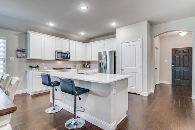 2085 Avondown Rd, House other with 3 bedrooms, 2 bathrooms and null parking in Forney TX | Image 6