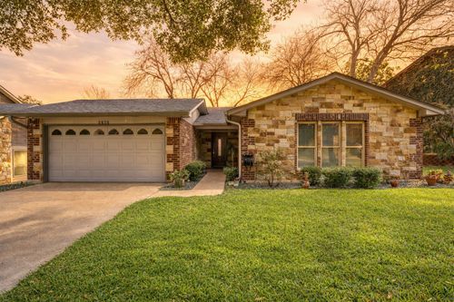 8303 Loralinda Dr, Austin, TX, 78753-5842 | Card Image