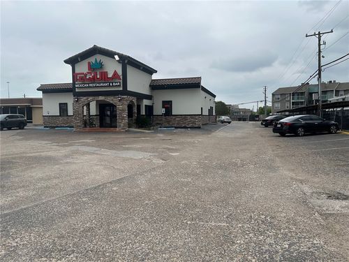 5212 Weber Road, Corpus Christi, TX, 78411 | Card Image