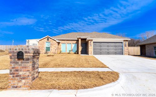 2604 W Main St, Collinsville, OK, 74021 | Card Image