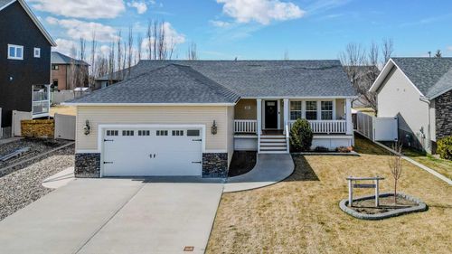 320 S S 200 W, Raymond, AB, T0K | Card Image