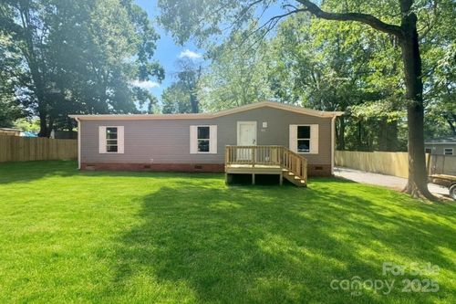 1231 Better Brook Ln, Lincolnton, NC, 28092-6313 | Card Image