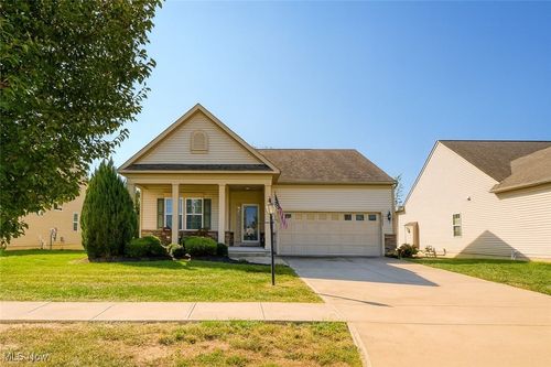 39247 Hawthorne Dr, Avon, OH, 44011-5723 | Card Image