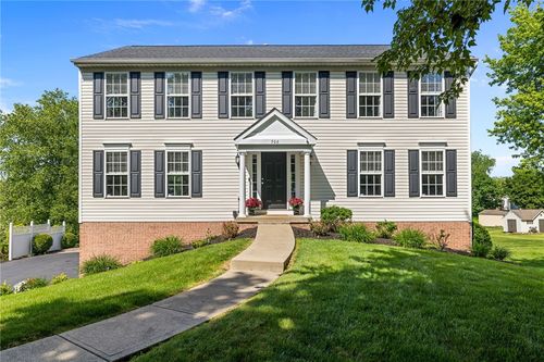 706 Williamsburg Ct, Cranberry Twp, PA, 16066-3420 | Card Image