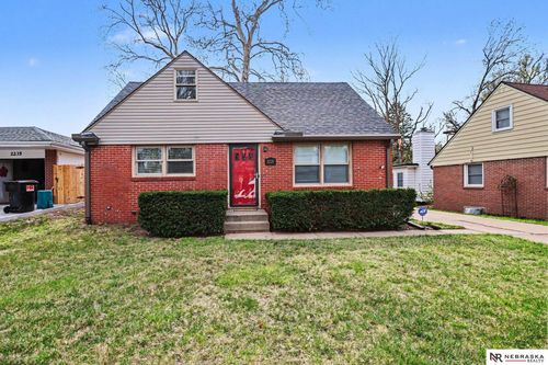 2225 Burnham St, Lincoln, NE, 68502-5606 | Card Image