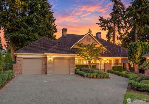 1260 108th Ave Ne, Bellevue, WA, 98004-3621 | Card Image