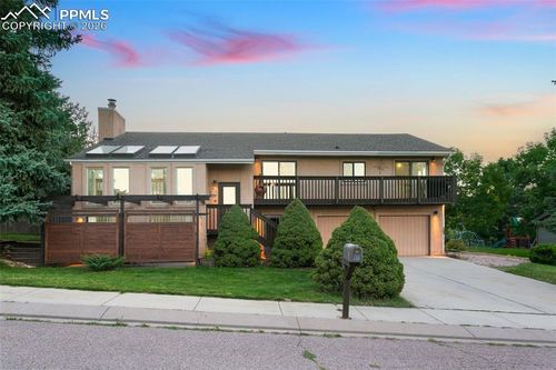 11 Kreg Ln, Manitou Springs, CO, 80829-2754 | Card Image