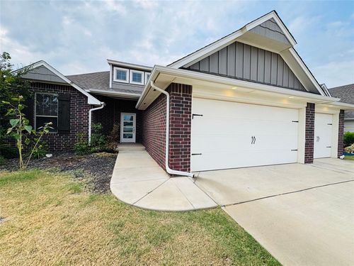 8324 Rainier Street, Edmond, OK, 73034 | Card Image