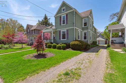 162 S Cedar St, Oberlin, OH, 44074-1558 | Card Image