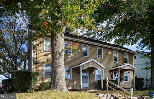 501 Shippen St, Middletown, PA, 17057-1632 | Card Image