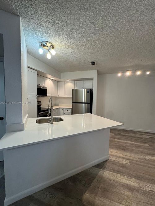 1016-3390 Pinewalk Dr N, Margate, FL, 33063-7838 | Card Image