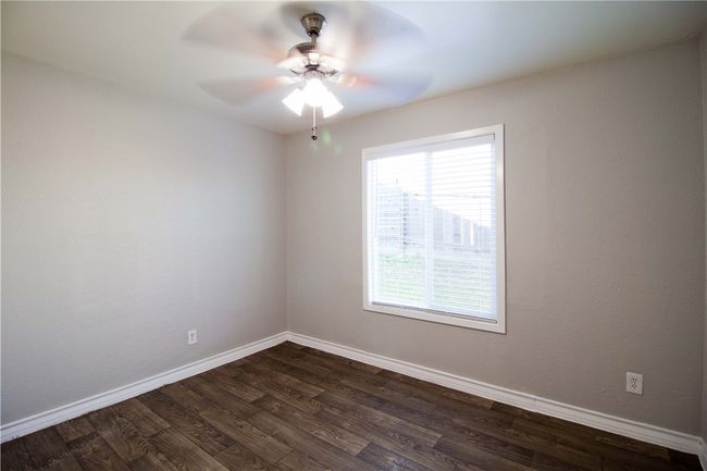 A25 - 2506 Manor Cir, Home with 2 bedrooms, 1 bathrooms and 1 parking in Austin TX | Image 22