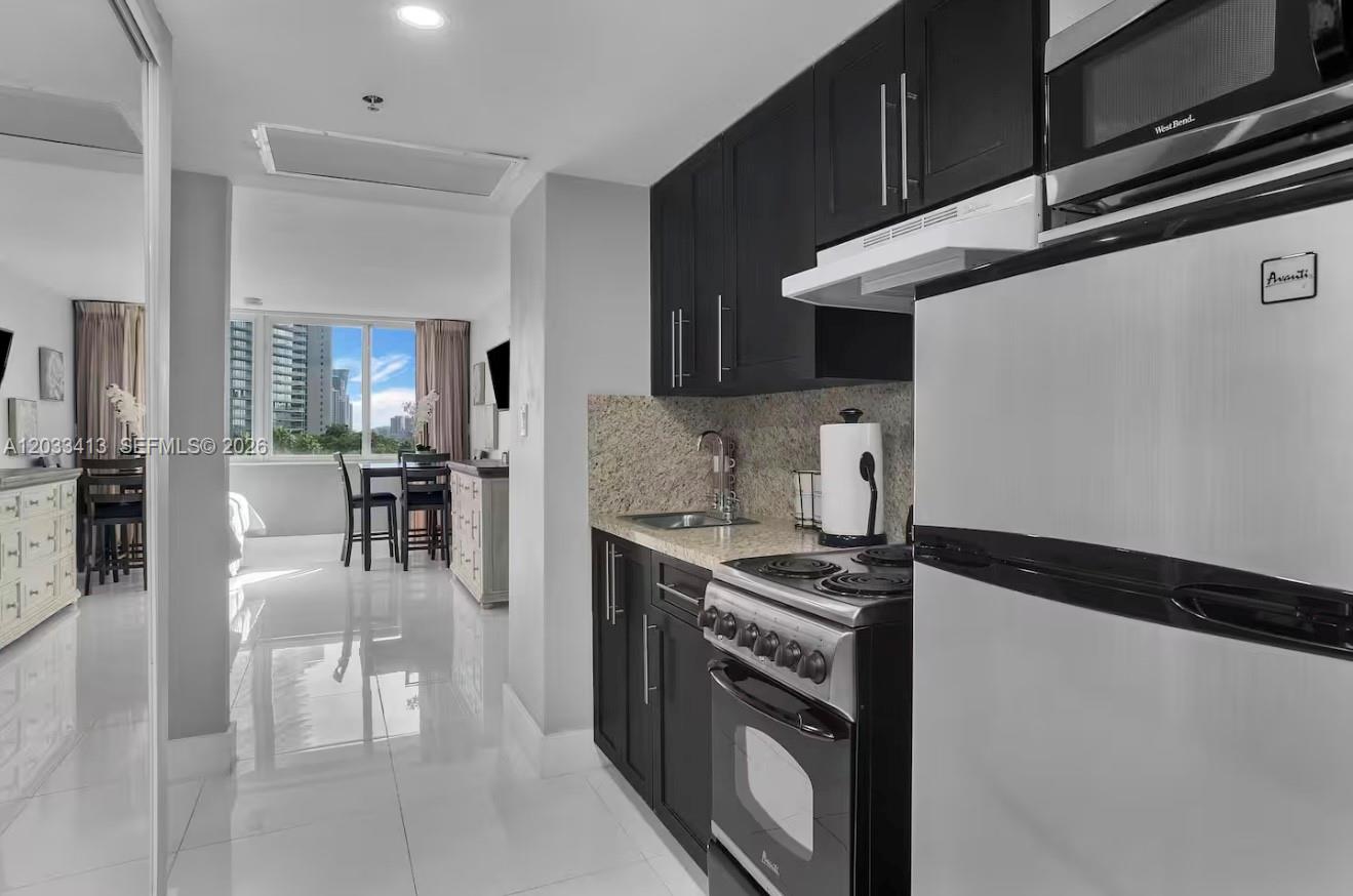 Residential in Sunny Isles Beach 5