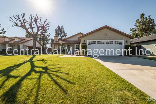 5801 Canoe Court, Bakersfield, CA, 93312 | Card Image