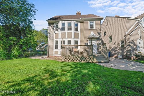 2111 Kensington Rd, Toledo, OH, 43607-1301 | Card Image