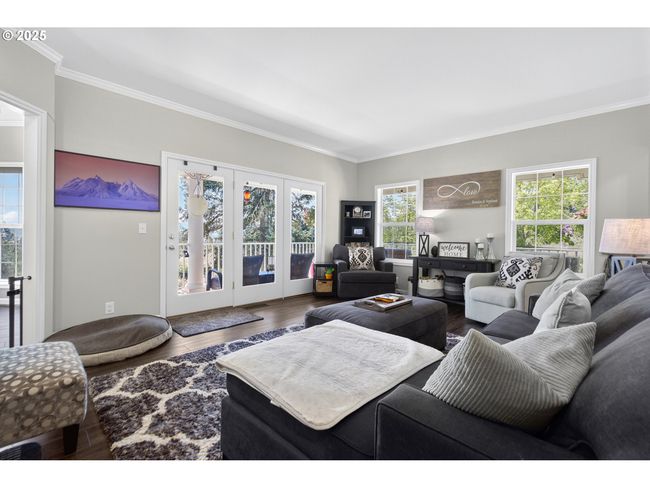 32810 Sisters Loop, House other with 3 bedrooms, 2 bathrooms and 2 parking in Eugene OR | Image 16