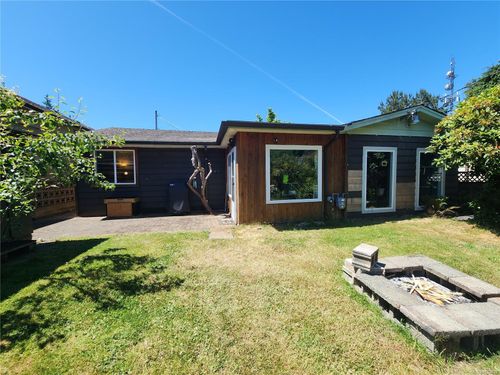 565 Dogwood St, Campbell River, BC, V9W2Y4 | Card Image